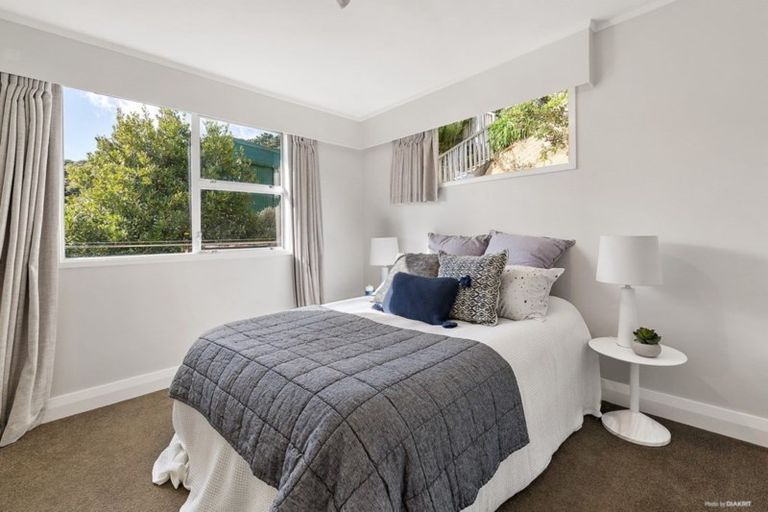 Photo of property in 11 Edgeware Road, Wilton, Wellington, 6012