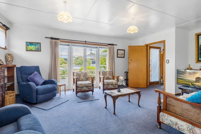 Photo of property in 9 Tamatea Road, Taupo, 3330