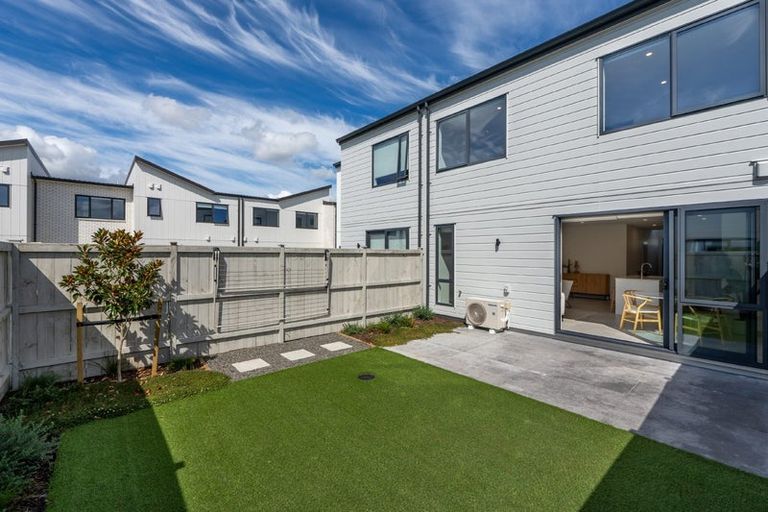 Photo of property in 11 Viridian Avenue, Rosehill, 2113