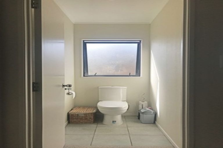 Photo of property in 1/54 Simmental Crescent, Somerville, Auckland, 2014