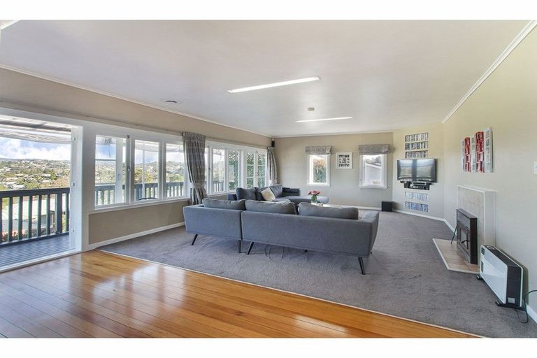 Photo of property in 103 Royal Road, Massey, Auckland, 0614
