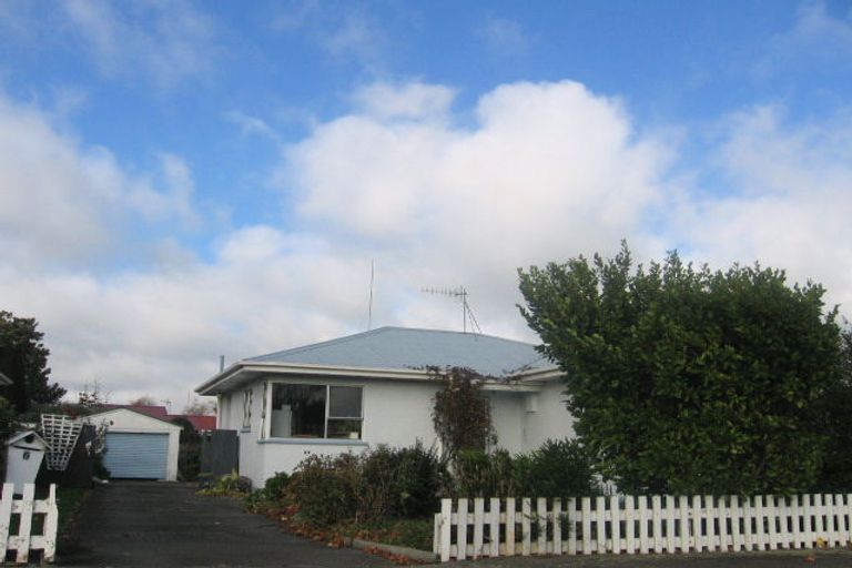 Photo of property in 6 Liverpool Street, Takaro, Palmerston North, 4412