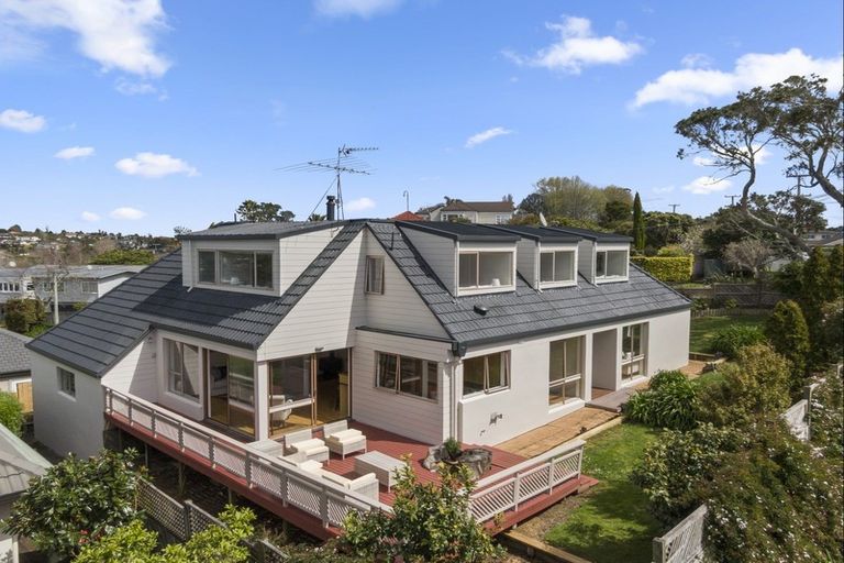 Photo of property in 175 Bleakhouse Road, Mellons Bay, Auckland, 2014