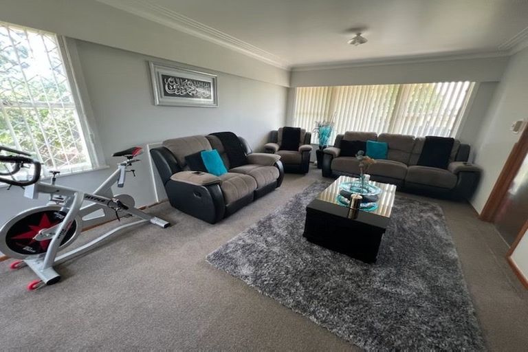Photo of property in 16 Dreifuss Place, Mangere East, Auckland, 2024