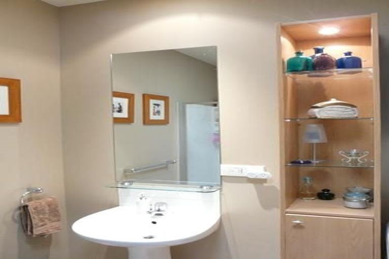 Photo of property in 24 Norrie Avenue, Raglan, 3225