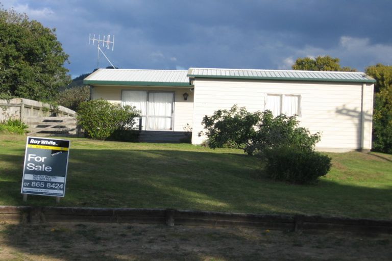 Photo of property in 318 Linton Crescent, Whangamata, 3620