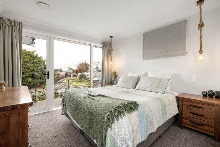 Photo of property in 33 Upland Street, Brookfield, Tauranga, 3110