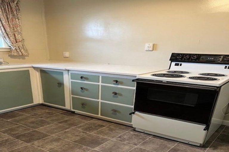 Photo of property in 2/8 Hatton Street, West End, Timaru, 7910