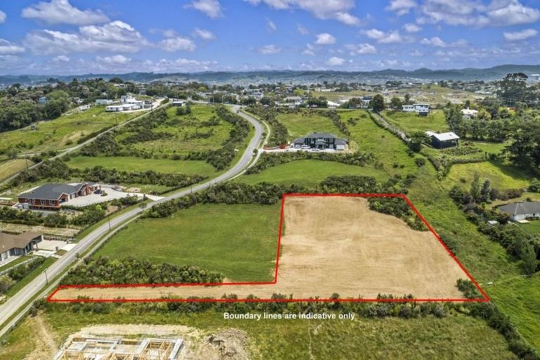Photo of property in 7 Te Awa Place, Red Beach, 0932
