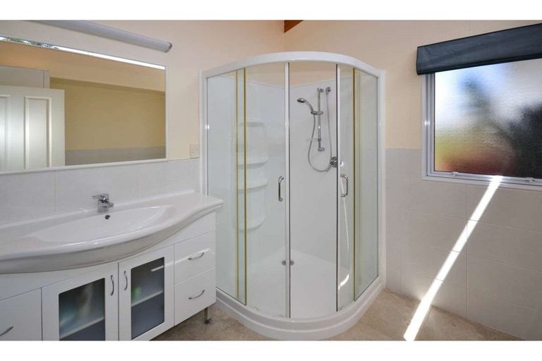 Photo of property in 61 Doves Bay Road, Kerikeri, 0294