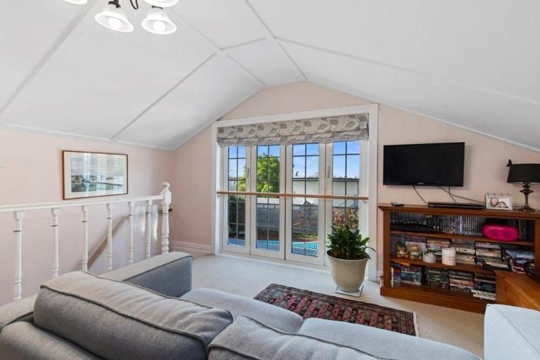 Photo of property in 1 Fow Street, Hamilton Central, Hamilton, 3204