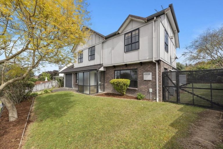 Photo of property in 6 Houhere Place, Pukete, Hamilton, 3200
