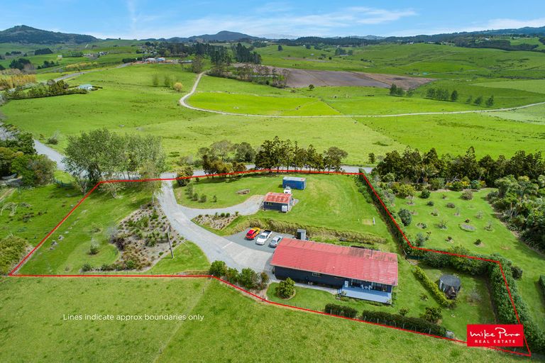 Photo of property in 18 Addison Road, Pataua South, Onerahi, 0192