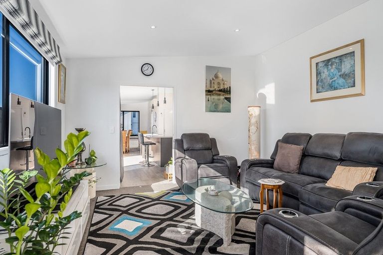 Photo of property in 10 Knightia Drive, Papamoa Beach, Papamoa, 3118