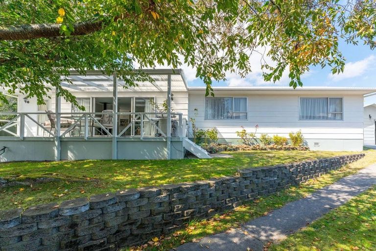 Photo of property in 16 Ferney Place, Richmond Heights, Taupo, 3330