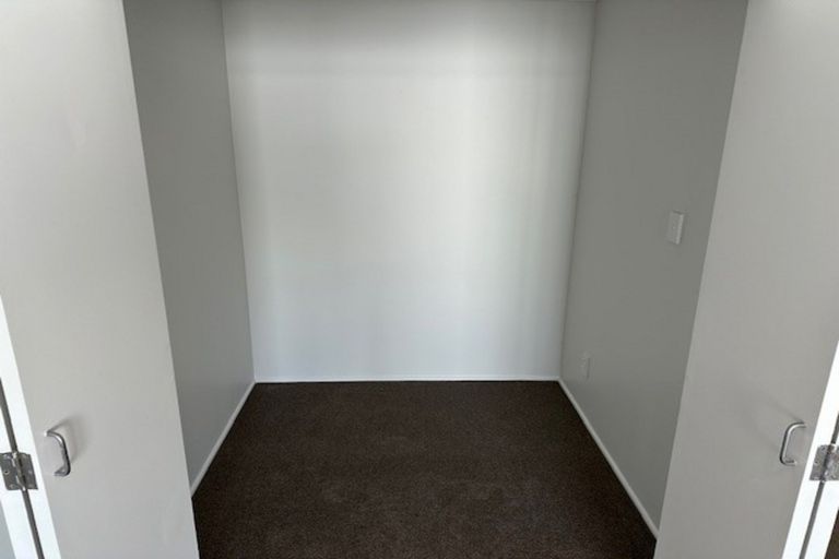 Photo of property in 12e/30 Westward Ho, Glen Eden, Auckland, 0602