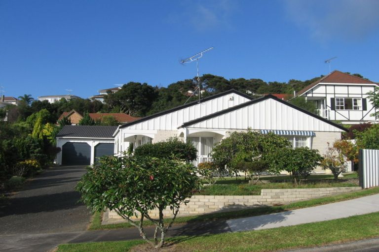 Photo of property in 10 Murano Place, Chatswood, Auckland, 0626