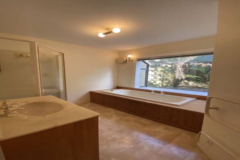 Photo of property in 33 Whale Cove, Stanmore Bay, Whangaparaoa, 0932