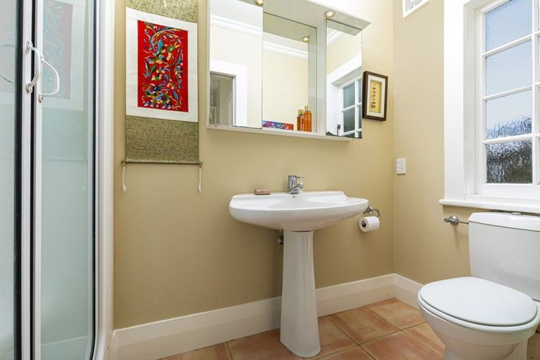 Photo of property in 2/57 Beresford Street, Bayswater, Auckland, 0622