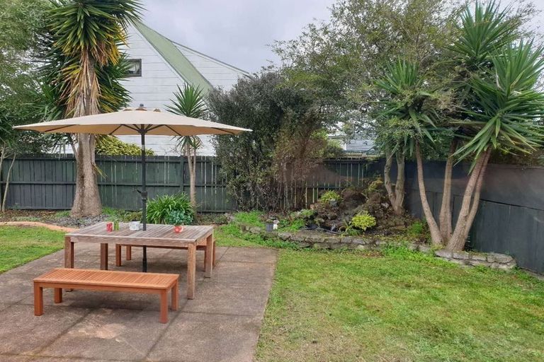 Photo of property in 68 Willis Road, Papakura, 2110