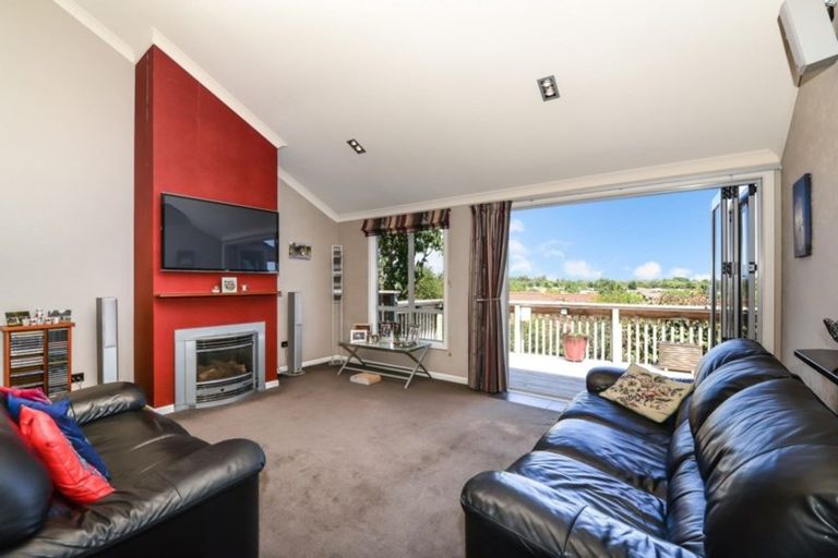 Photo of property in 62d Rototuna Road, Rototuna, Hamilton, 3210