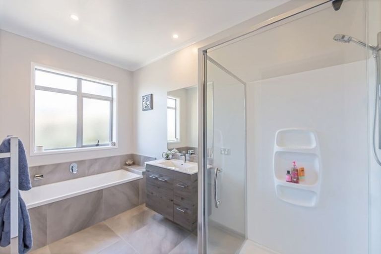 Photo of property in 57 Colonial Drive, Silverdale, 0932