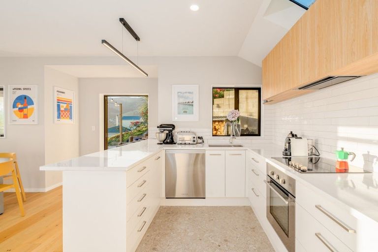 Photo of property in 30 Gilmour Terrace, Lyttelton, 8082