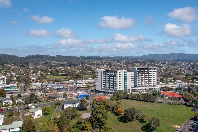 Photo of property in 205/8 Waikumete Road, Glen Eden, Auckland, 0602