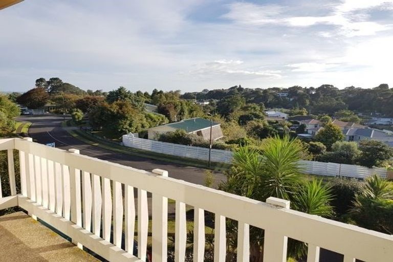 Photo of property in 5a Te Mara Place, Merrilands, New Plymouth, 4312