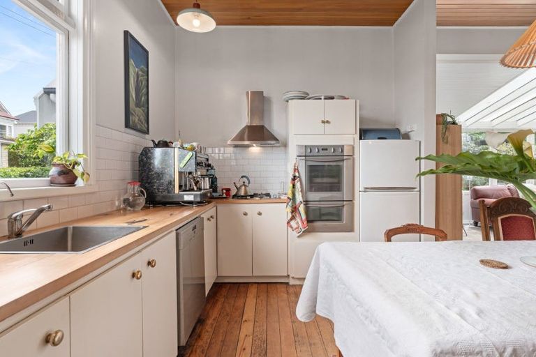 Photo of property in 2 Fifield Street, Roslyn, Dunedin, 9010