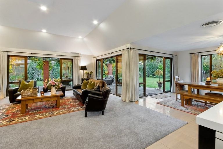 Photo of property in 6 Meadowcroft Lane, Harewood, Christchurch, 8051