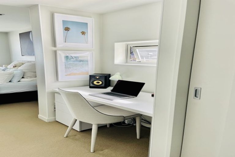 Photo of property in Monument Apartments, 9e/245 Wakefield Street, Te Aro, Wellington, 6011