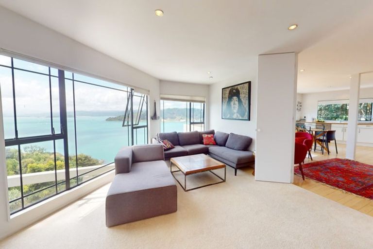 Photo of property in 2/79 Grafton Road, Roseneath, Wellington, 6011