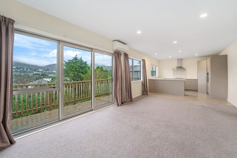 Photo of property in 44a Taylor Terrace, Tawa, Wellington, 5028