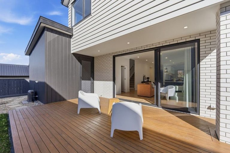 Photo of property in 41a Kikorangi Drive, Wainui, 0992