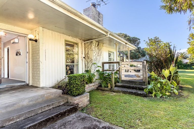 Photo of property in 55 Ngaio Road, Waikanae, 5036