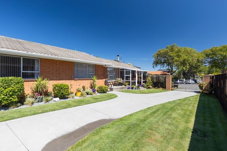 Photo of property in 10 Fenmere Place, Burwood, Christchurch, 8083