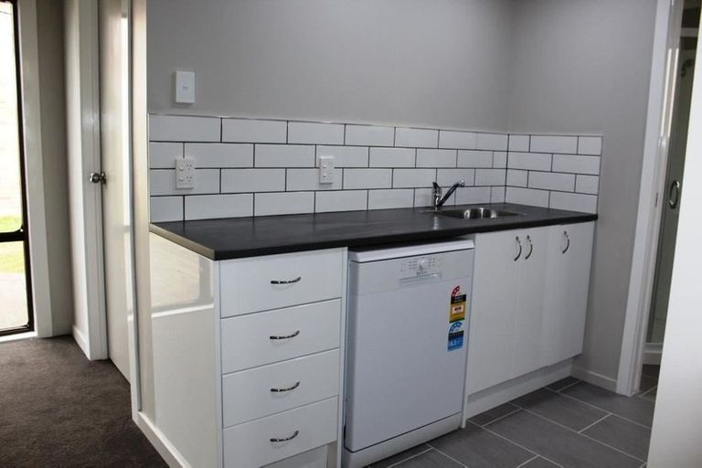 Photo of property in 52 Wesley Street, South Dunedin, Dunedin, 9012