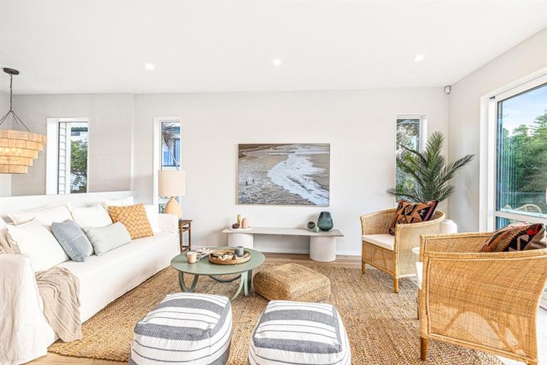 Photo of property in 17a Alexander Avenue, Torbay, Auckland, 0630