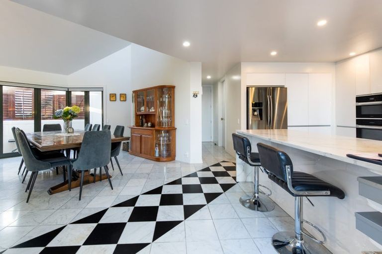 Photo of property in 3/76 Shakespeare Road, Milford, Auckland, 0620