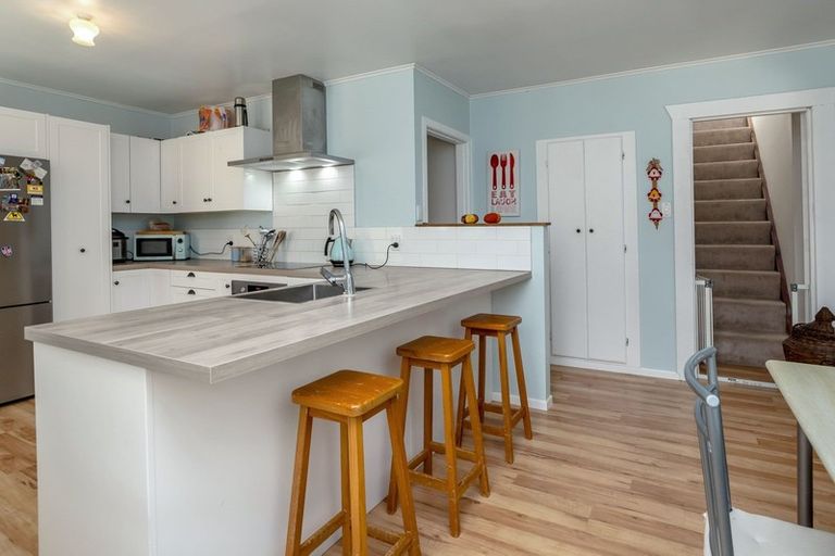 Photo of property in 27 Wavell Crescent, Lansdowne, Masterton, 5810