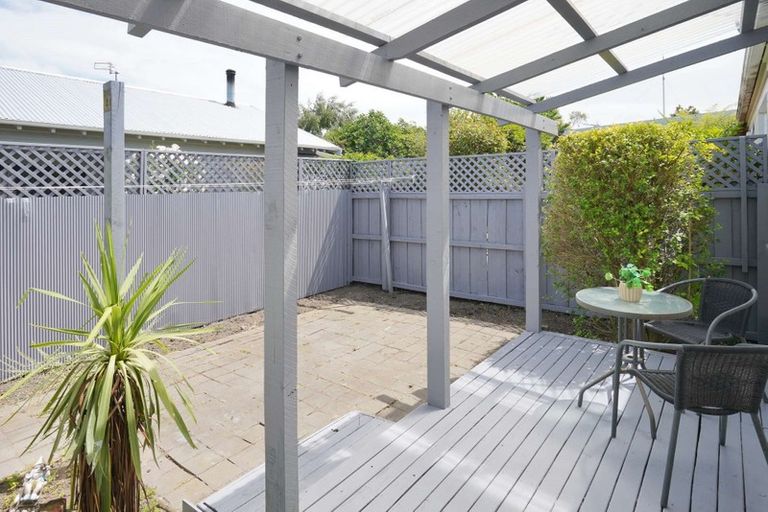 Photo of property in 2/57 Dover Street, St Albans, Christchurch, 8014