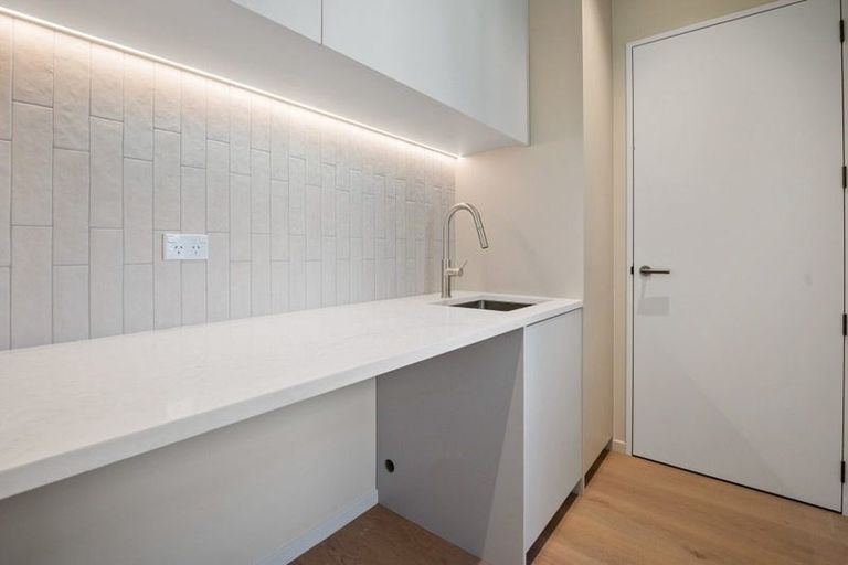 Photo of property in 43 Bristol Freighter Road, Hobsonville, Auckland, 0616