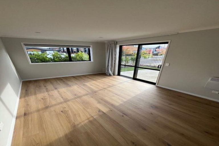 Photo of property in 8 Kumerahou Street, Kumeu, 0810