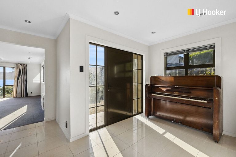 Photo of property in 4 Bewley Avenue, Macandrew Bay, Dunedin, 9014