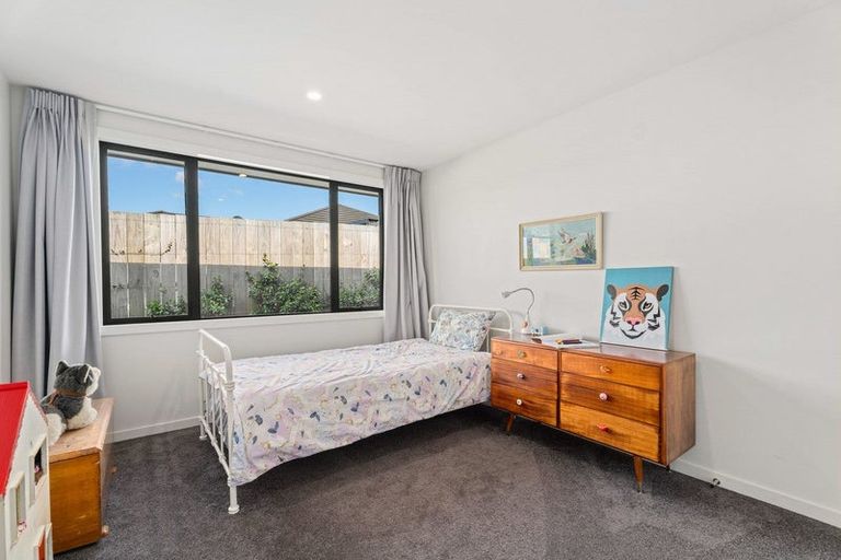 Photo of property in 15 Pennycook Place, Lake Hawea, Wanaka, 9382