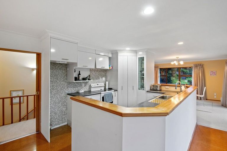 Photo of property in 33 Waikite Road, Welcome Bay, Tauranga, 3112