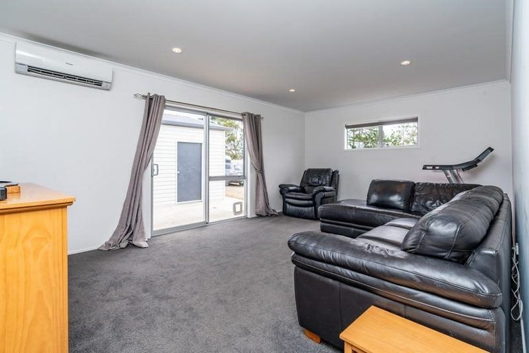 Photo of property in 29 Massey Road, Waipu, 0582