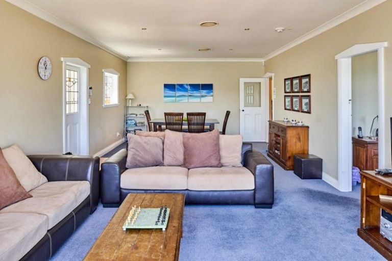 Photo of property in 296 Oriental Parade, Oriental Bay, Wellington, 6011