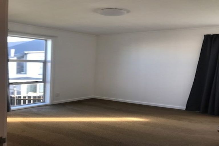 Photo of property in 2/163 Rongotai Road, Rongotai, Wellington, 6022